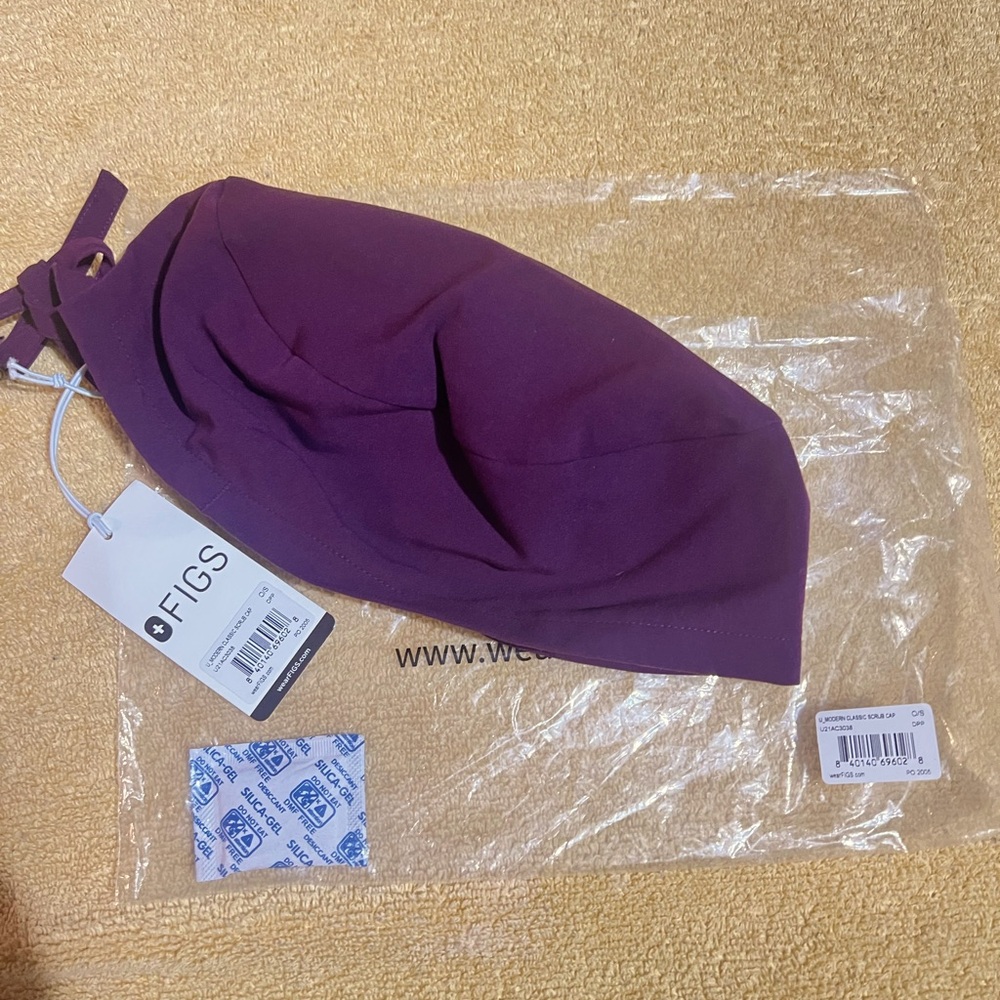 Figs Deep Purple Scrub Caps